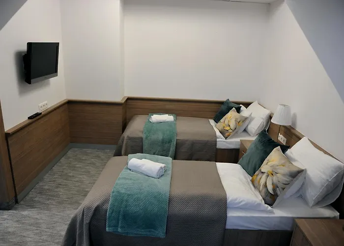 Hotel Harom Gunar